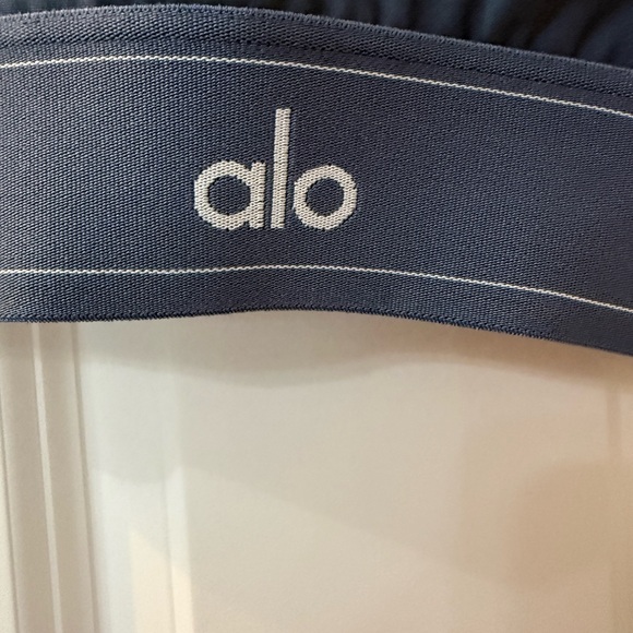 NWT ALO Yoga Airlift Suit Up Bra size XXSmall in Bluestone/White - Picture 5 of 6